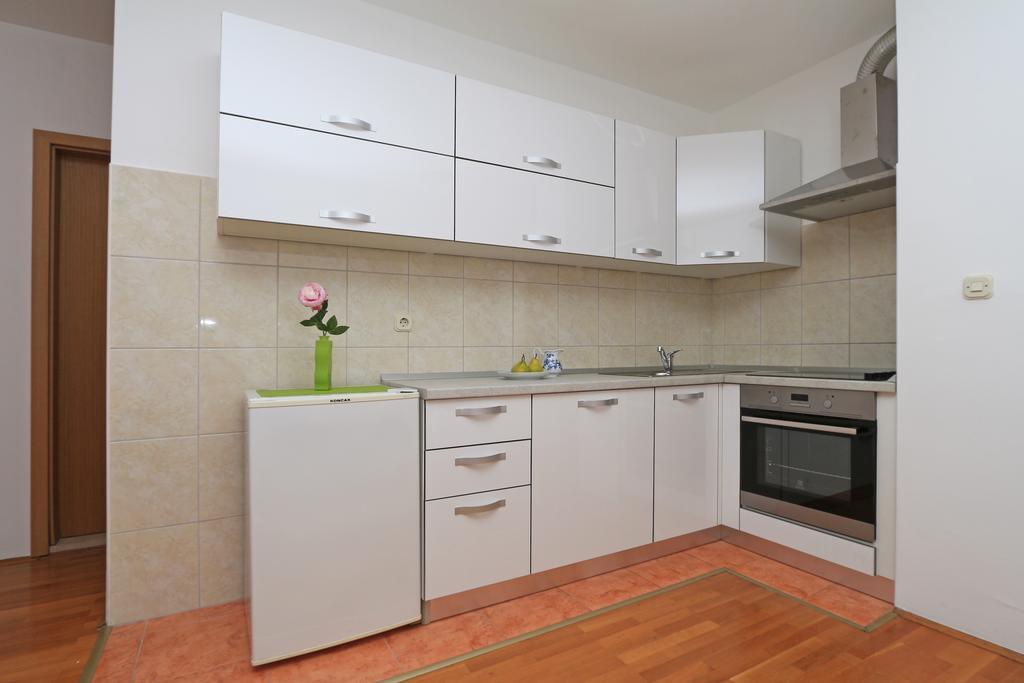 Central Beach Apartment Makarska Eksteriør billede